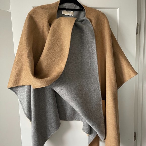 Michael Kors Poncho - One Size - Picture 2 of 5